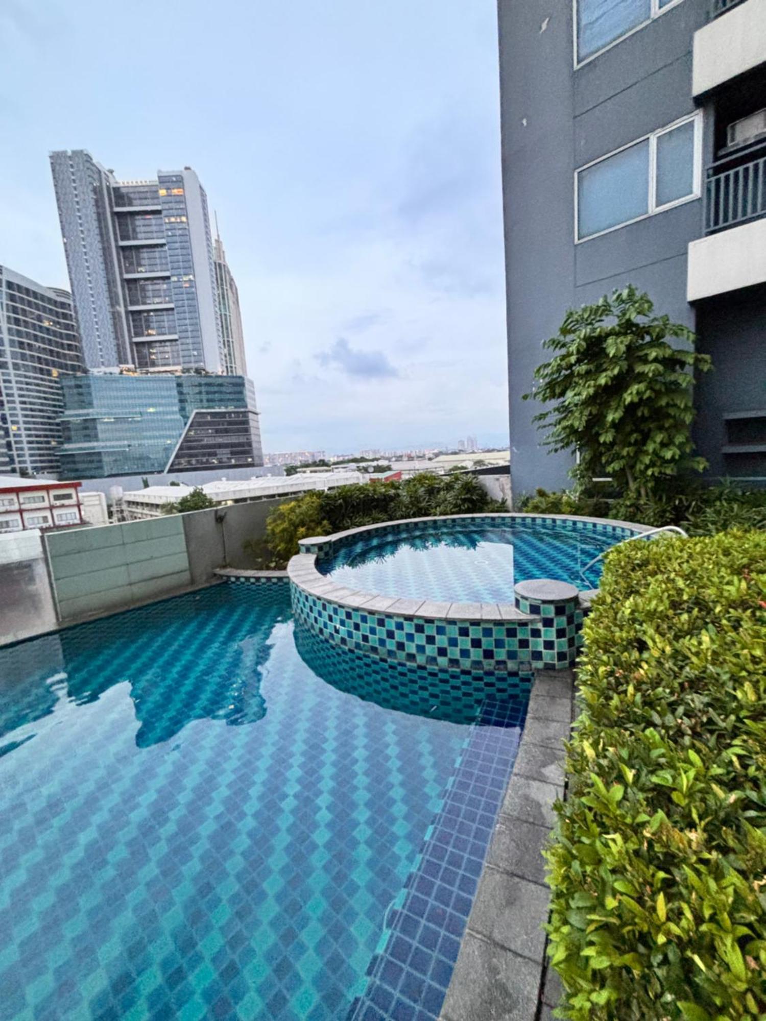 La Amore Place Pasig City Exteriör bild