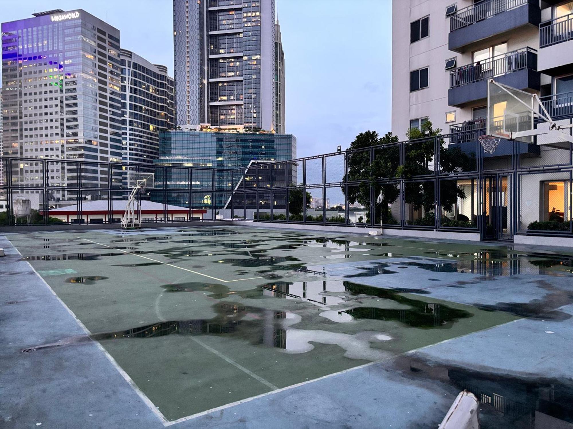 La Amore Place Pasig City Exteriör bild