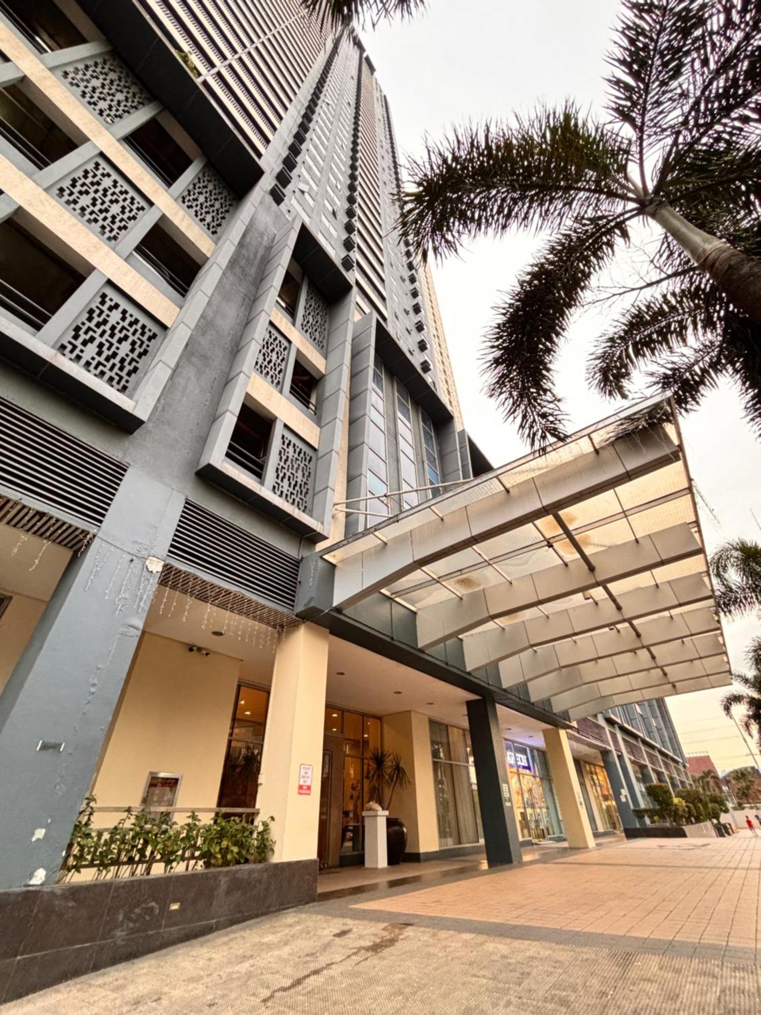 La Amore Place Pasig City Exteriör bild