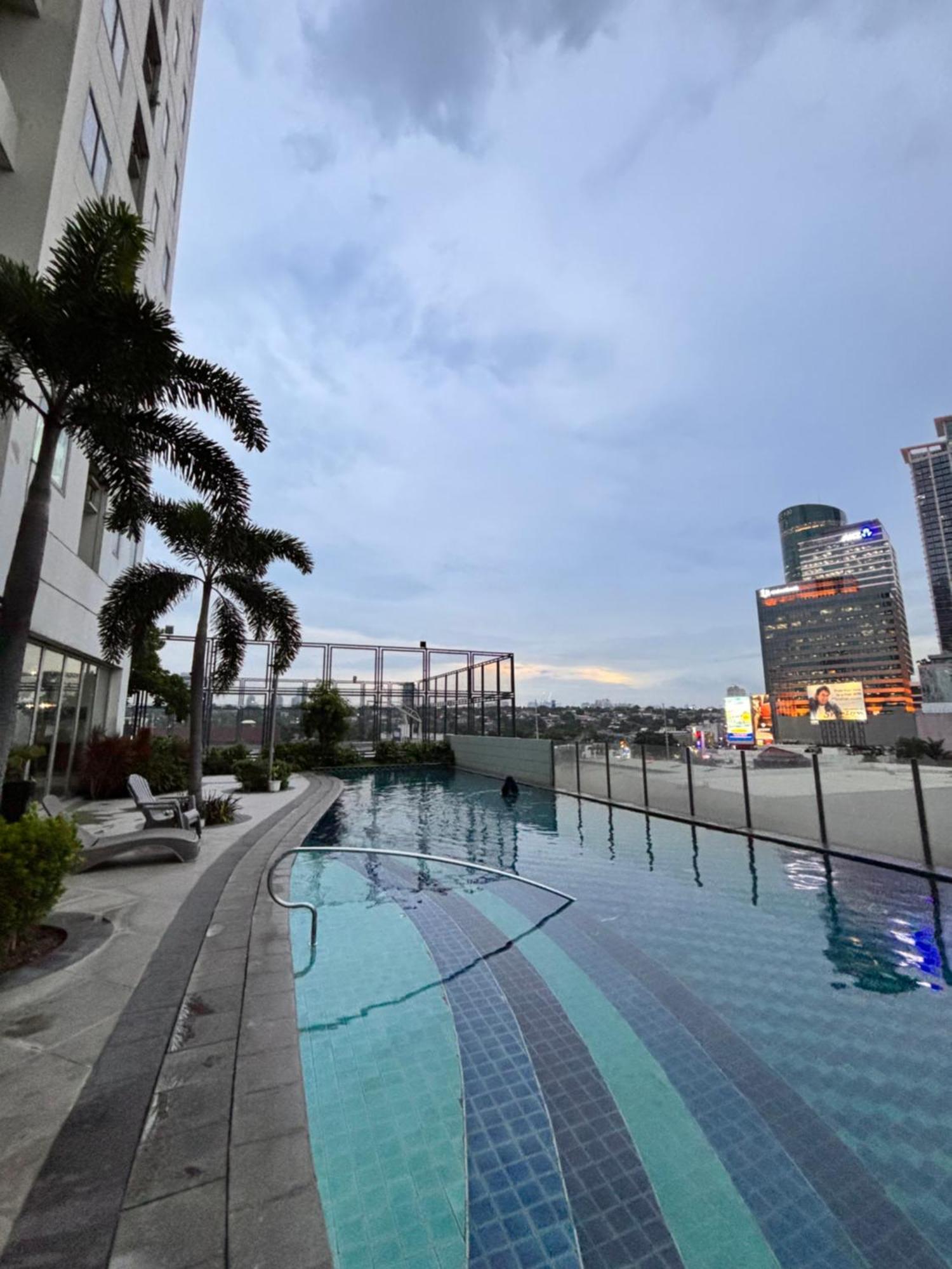 La Amore Place Pasig City Exteriör bild